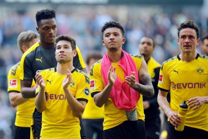 Borussia Dortmund missed out on the Bundesliga title on Saturday, despite winning 2-0 at Borussia Moenchengladbach