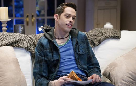 Pete Davidson Jokes About Living With His Mom