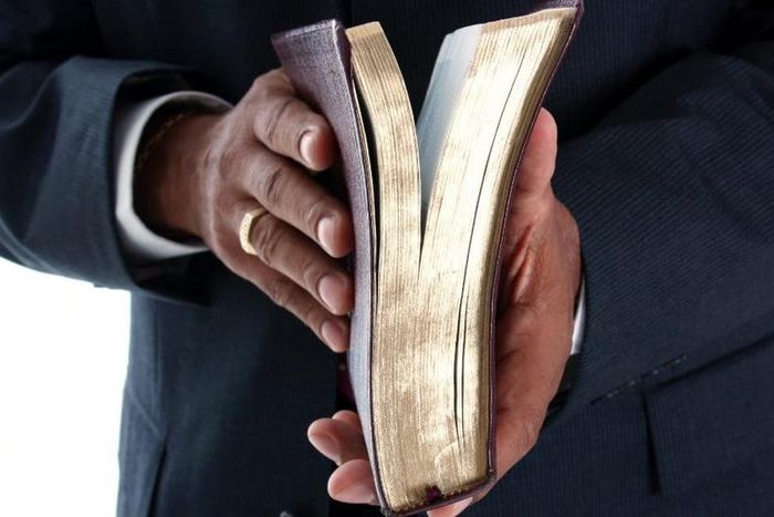 I sex my church’s bisexual general overseer 3 times in a week for GH¢2,500 as part-time – Man reveals