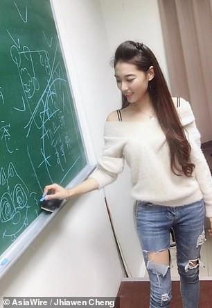 Students simply can’t concentrate when this sexy lecturer steps in the lecture hall
