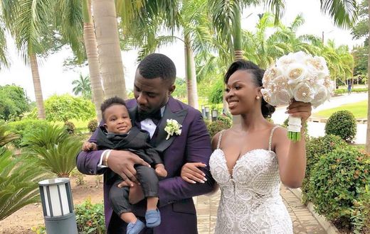 Mr and Mrs Dumelo with their son