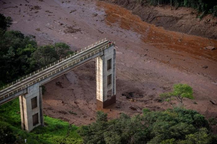 Emergency services admit that not all the bodies may be recovered from the disaster, which occurred at a mine owned by Brazilian company Vale