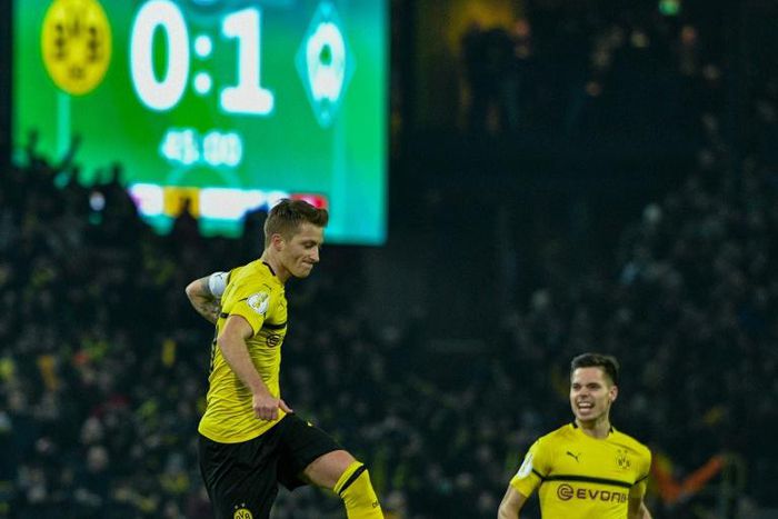 Reus celebrates after scoring his 17th goal of the season on Tuesday