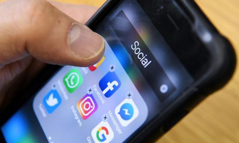 France is to toughen its laws against online abuse in order to push platforms like YouTube, Facebook and Twitter to pull hateful posts