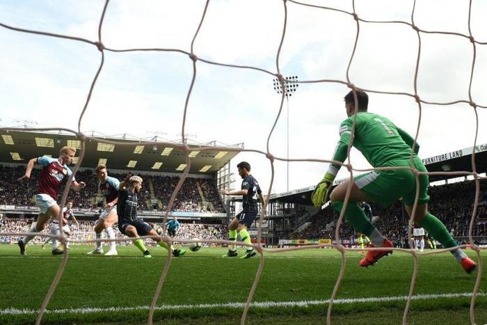 20th Premier League goal for Manchester City's Sergio Aguero