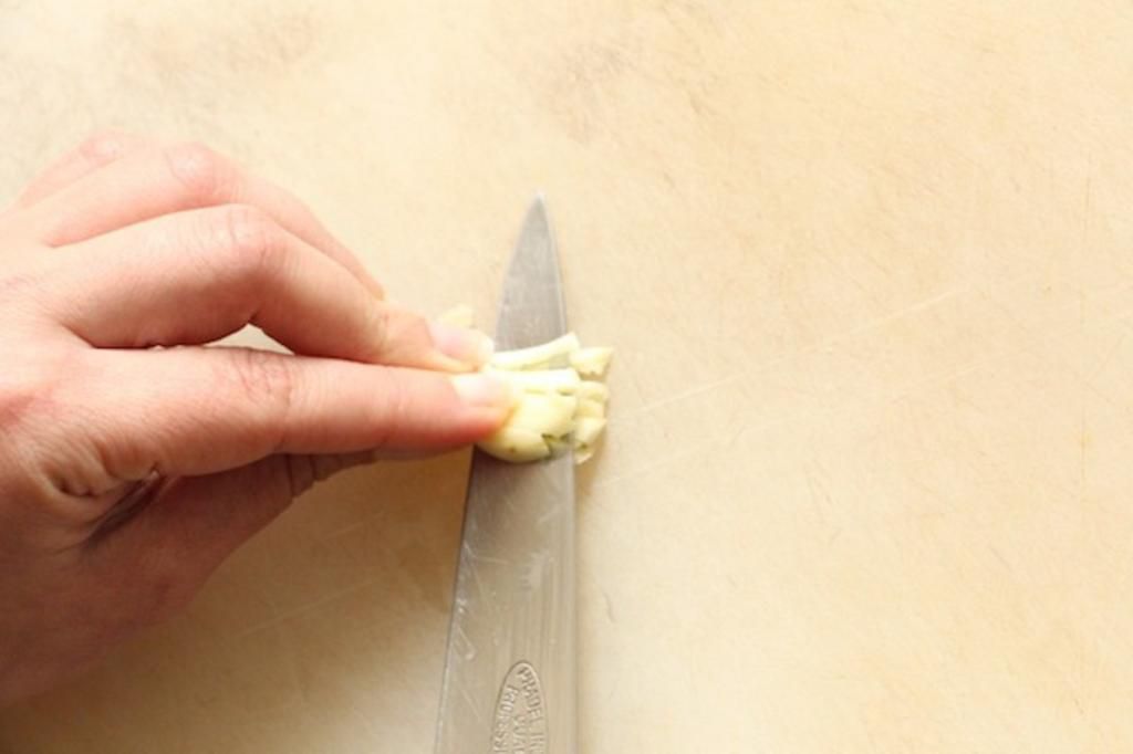 garlic glue