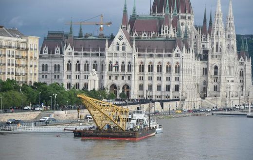 Hungarian police have launched a criminal investigation into one of the country's worst boat accidents