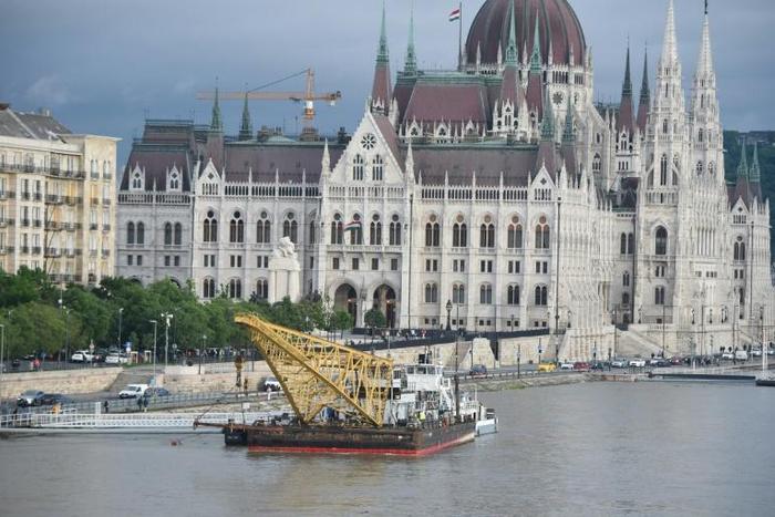 Hungarian police have launched a criminal investigation into one of the country's worst boat accidents