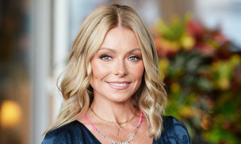 Kelly Ripa And Mark Consuelos Rock White Swimsuits