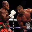 Daniel Dubois (right) sent Richard Lartey to the canvas with a powerful right hand