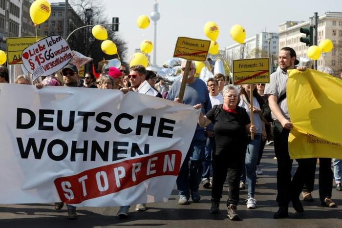 The protesters singled out companies such as Deutsche Wohnen and Vonovia, which have bought thousands of buildings and turned them into high-end apartments