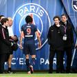 Edinson Cavani came off injured after scoring a penalty as PSG beat Bordeaux 1-0 on Saturday