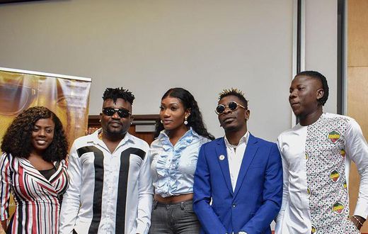 Kelvyn Boy brushes off Wendy Shay, hugs Shatta Wale instead