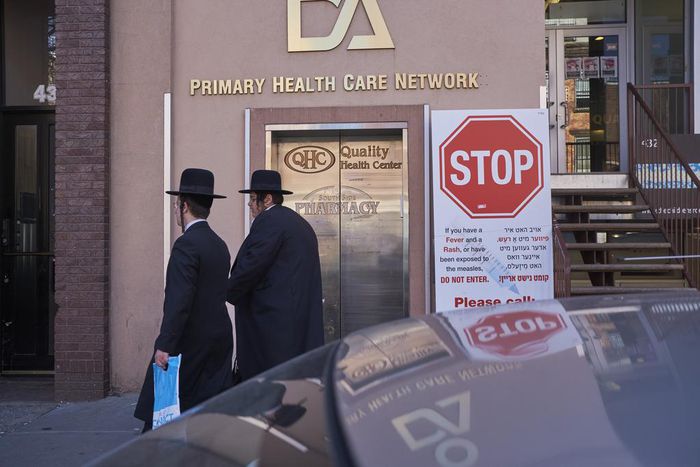 Yeshiva's Preschool Program Is Closed by New York City Health Officials