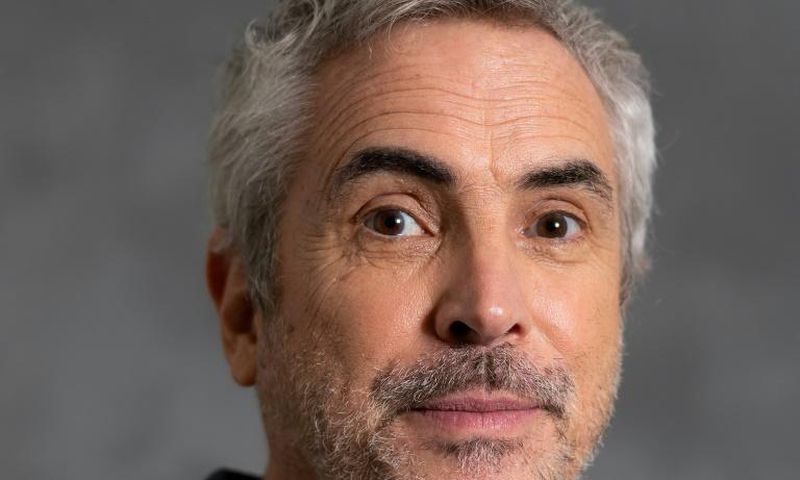 "Roma" director Alfonso Cuaron-- posing here for AFP at a photo session before the 91st Oscars Nominees Luncheon on February 4, 2019 -- says he intentionally changed the rules of filmmaking on the personal project
