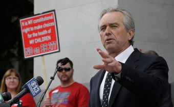 On vaccines 'he is wrong,' family says of Kennedy