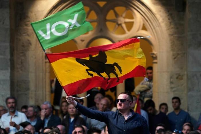 Opinion polls predict that Vox will enter parliament for the first time