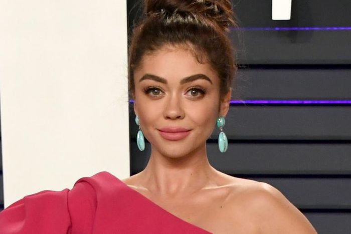 How Sarah Hyland Hides Her Kidney Transplant Bulge