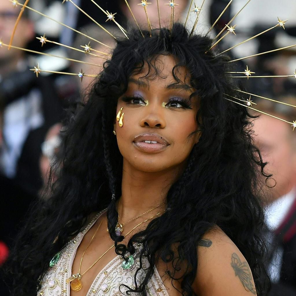 30 Celebs Get Real About Their Acne Struggles