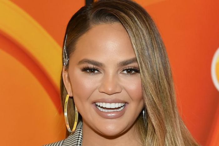 Chrissy Teigen Spoils 'The Voice' Finale