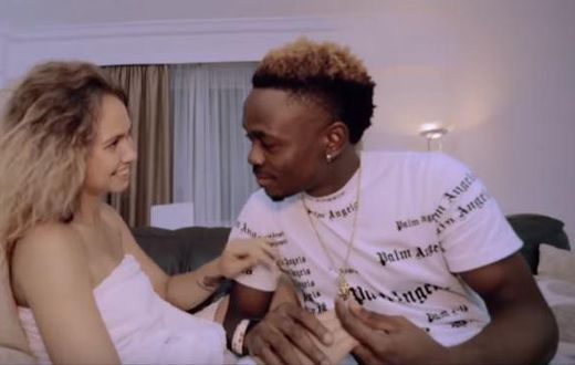 Maccasio in "Hold Tight" video