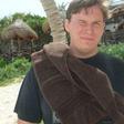 Man Loses More Than 100 Lbs. Without Going to Gym