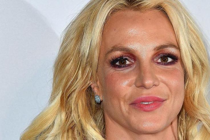 Britney Spears Checks Into Mental Health Facility