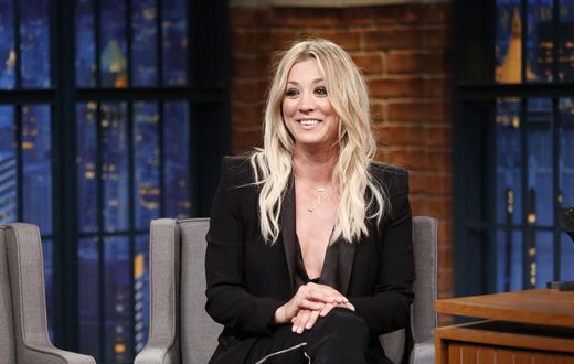 Kaley Cuoco Just Showed Off Her OMG Abs
