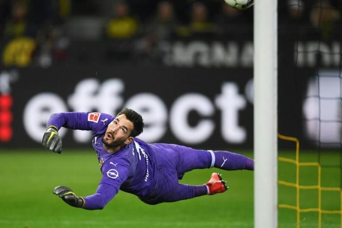 Borussia Dortmund goalkeeper Roman Buerki believes his team can still bounce back to win the Bundesliga title