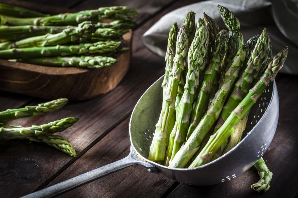 The 11 Best Keto-Friendly Vegetables That Are Low in Carbs and Won't Knock You Out of Ketosis