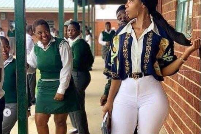 Curvy female teacher confuses students with her ‘tempting’ backside (Photos)