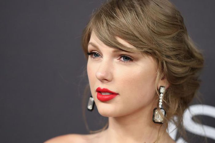 Taylor Swift Says She Takes L-Theanine For Anxiety