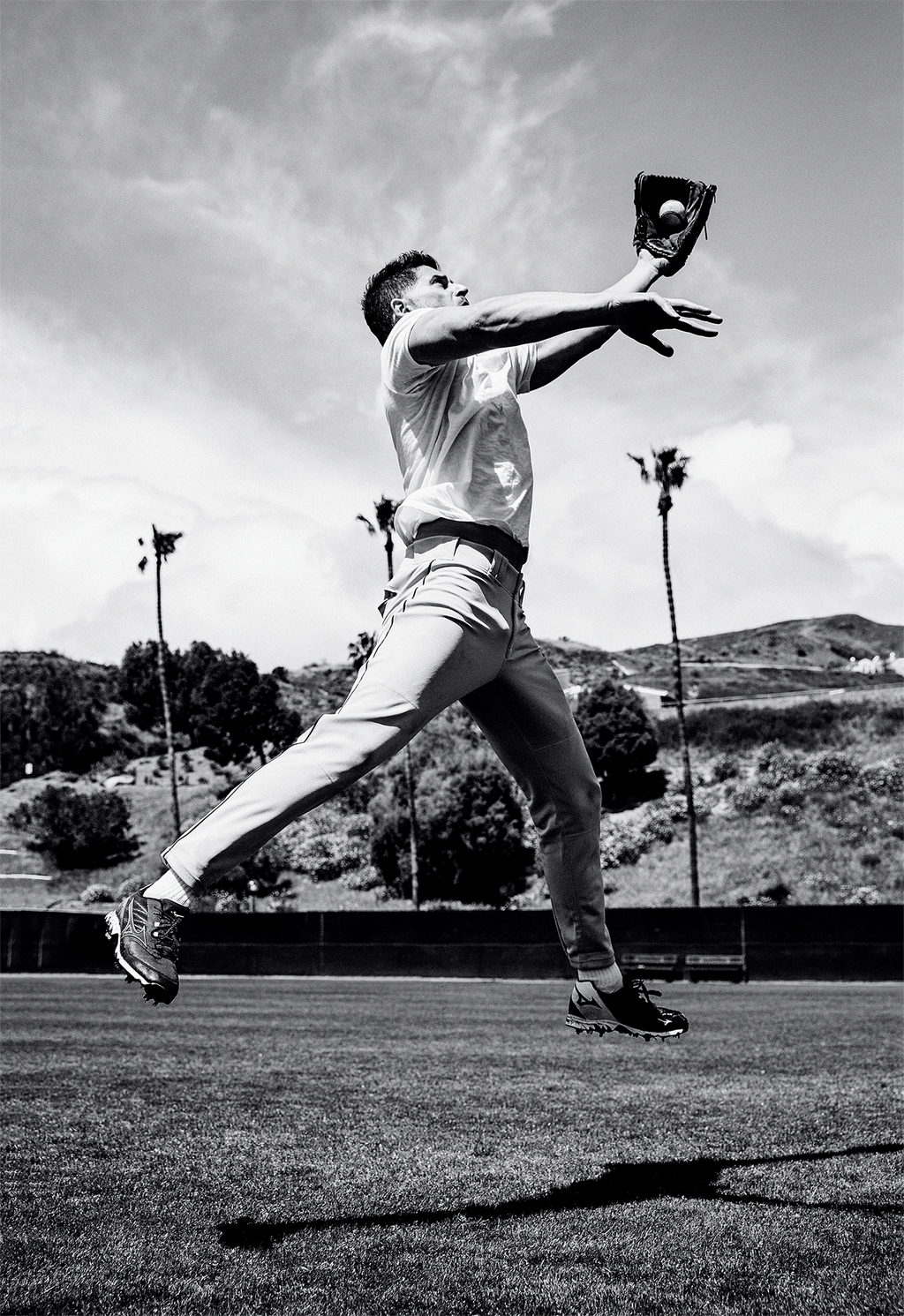 <a href="https://shopcanoeclub.com/products/velva-sheen-short-sleeve-rolled-tee-white" target="_blank" rel="nofollow">Velva Sheen T-Shirt</a>, <a href="https://www.newbalance.com/pd/adversary-2-baseball-piped-pant-ath...