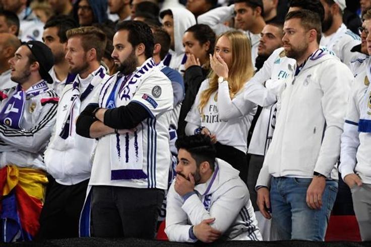 Madrid fans want Perez's resignation