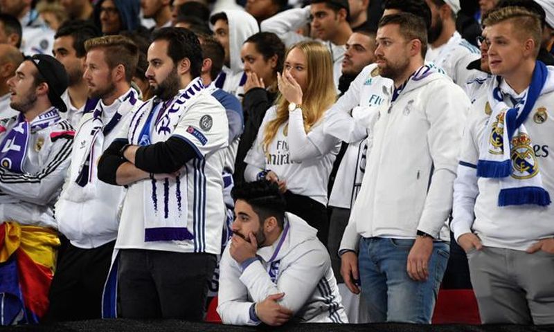 Madrid fans want Perez's resignation