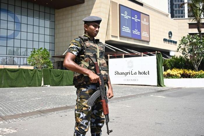 The brothers carried out simultaneous blasts as guests lined up for Easter breakfast buffets at the Shangri-La and Cinnamon Grand hotels