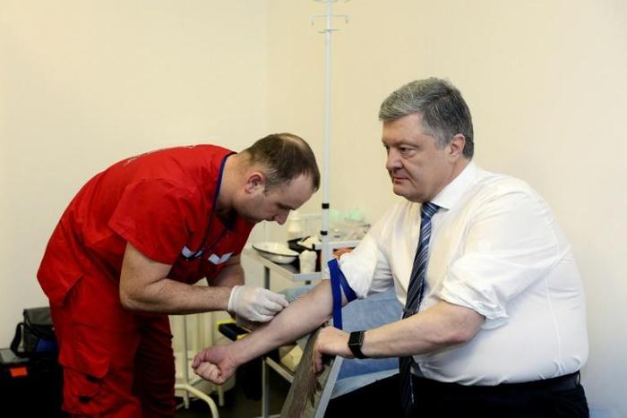 Ukrainian President Petro Poroshenko said that proving candidates did not have problems with substance abuse was a "matter of national security"