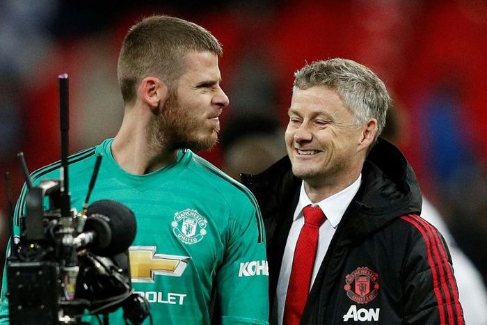 'Best goalkeeper in the world': Ole Gunnar Solskjaer is hoping David de Gea commits his future to Manchester United
