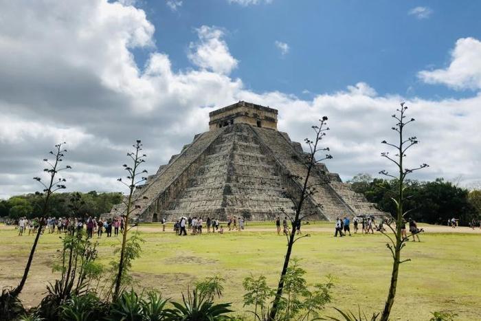 Archaeologists have discovered a cave filled with hundreds of artifacts beneath the ruins of the Mayan city of Chichen Itza in Mexico