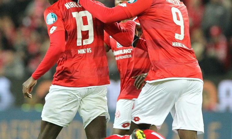 Moussa Niakhate (L) and Jean-Philippe Mateta (R) both scored as Mainz came from behind to draw with Leipzig on Friday