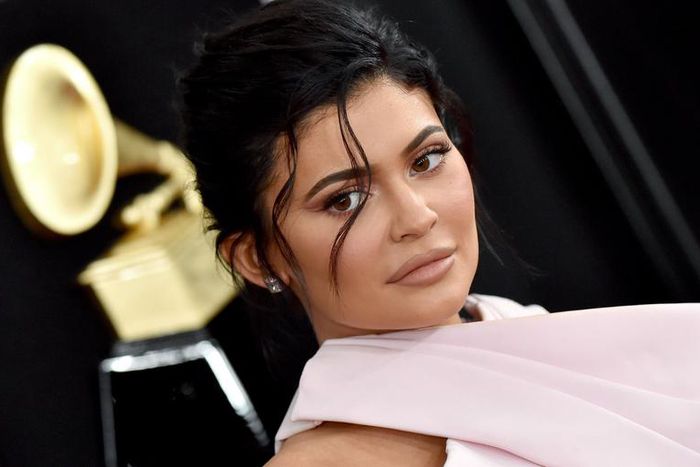 Kylie Jenner Just Posted A Video Of Her Abs