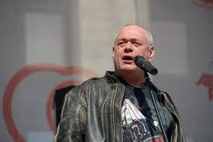 Sergei Dorenko, maverick Russian broadcast journalist, dies at 59