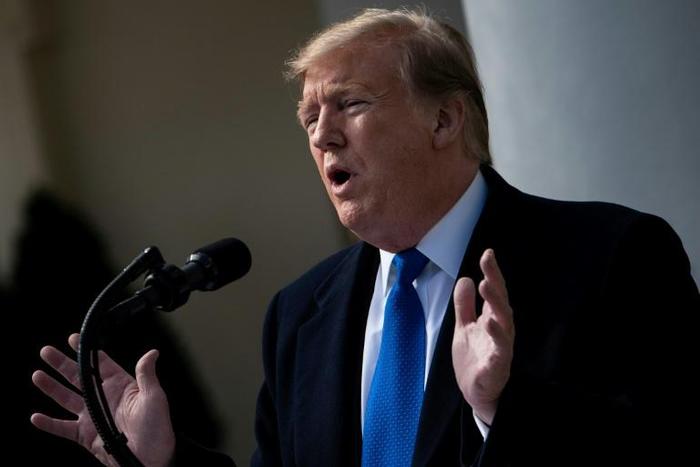 US President Donald Trump says putting drug traffickers to death as China does is "smart"