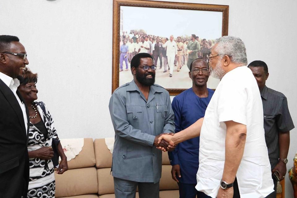 Okoe Vanderpuije donates to Rawlings Foundation