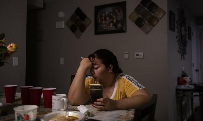 Deportation Looms, and a Father Prepares to Say Goodbye