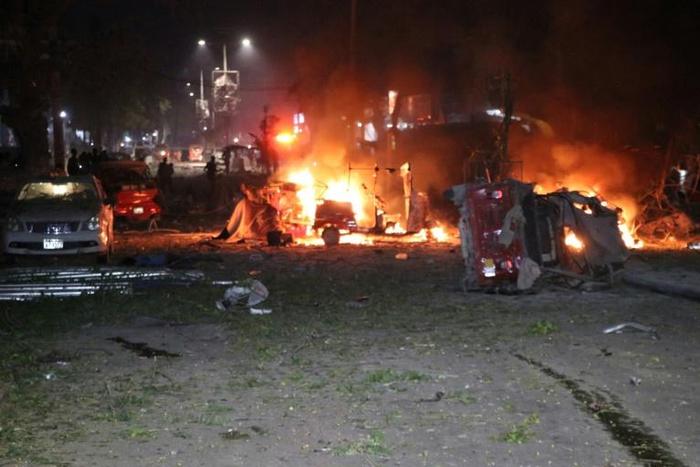 The car bomb ignited several cars