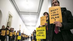 Democrats Seek Young Voters, and the Memes That Move Them