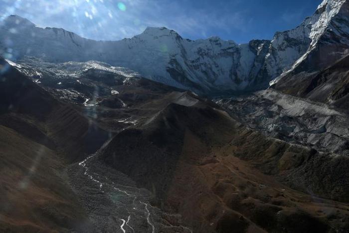 The rugged Himalayas as well as the weather make flying treacherous in Nepal