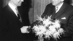 Manfred Eigen, 91, Nobel Winner Who Put a Clock to Chemicals, Dies