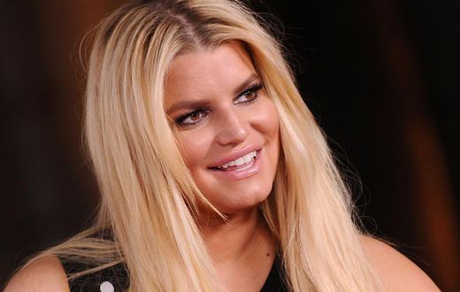 Jessica Simpson Just Won The 10-Year Challenge
